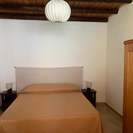 Arega Вилласимиус