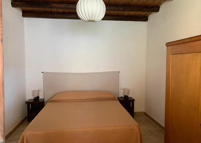 Arega Вилласимиус